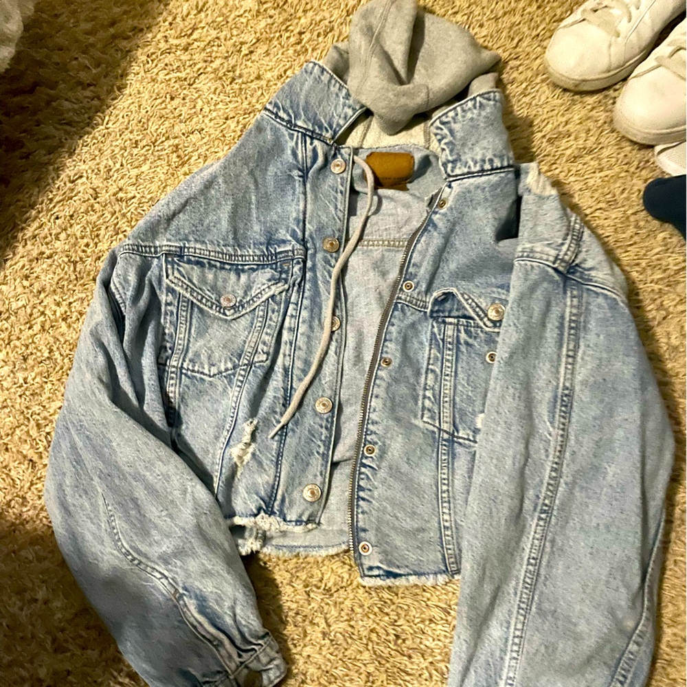 American Eagle cropped, vintage jeans jacket